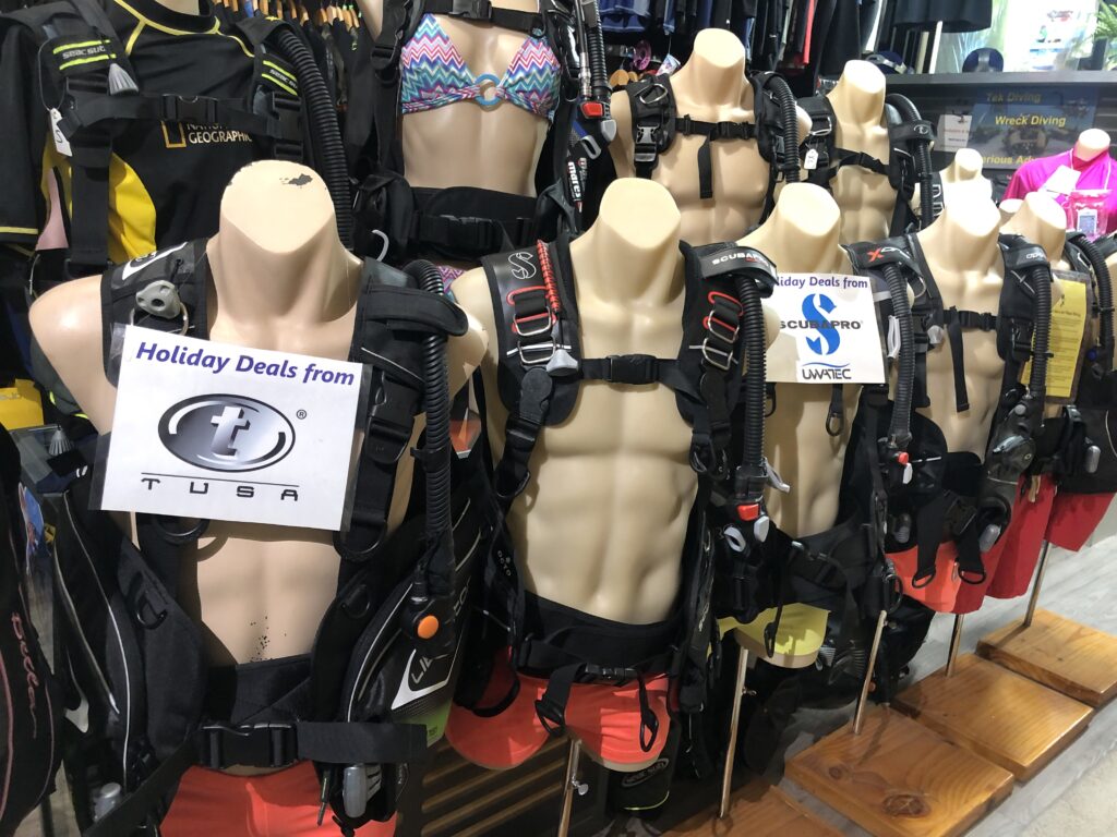 Scuba Gear BCD Regulator Wetsuit